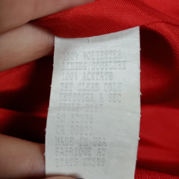 En Francais Red Off-the-shoulder Dress - Picture 7 of 8